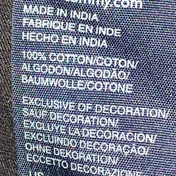 Men’s Tommy Hilfiger t-shirt. XL Black and Red - Picture 7 of 9